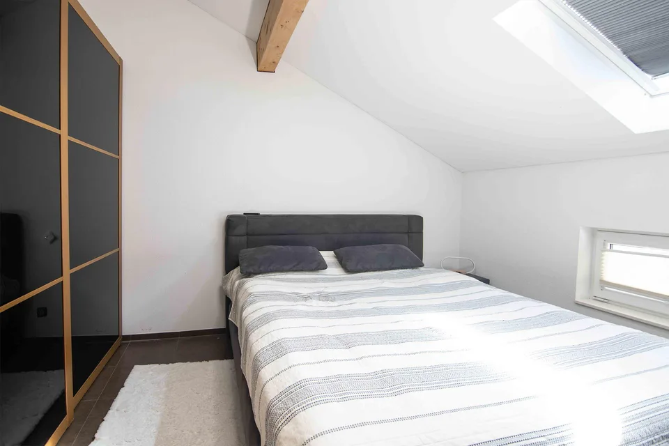 Komplett renoviertes Mehrfamilienhaus mit 3 Wohneinheiten, Garage u... – Foto 15 von 23