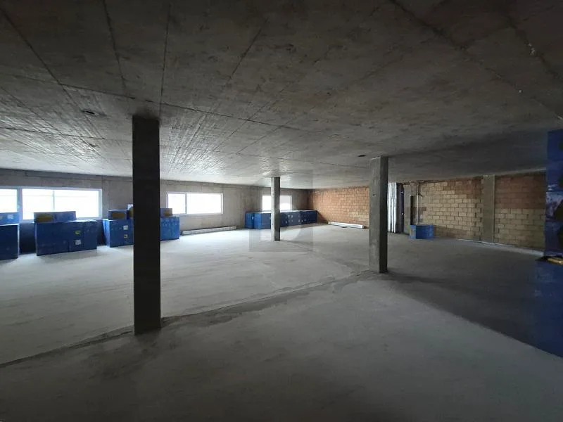 NEUBAU, VIELSEITIG NUTZBAR