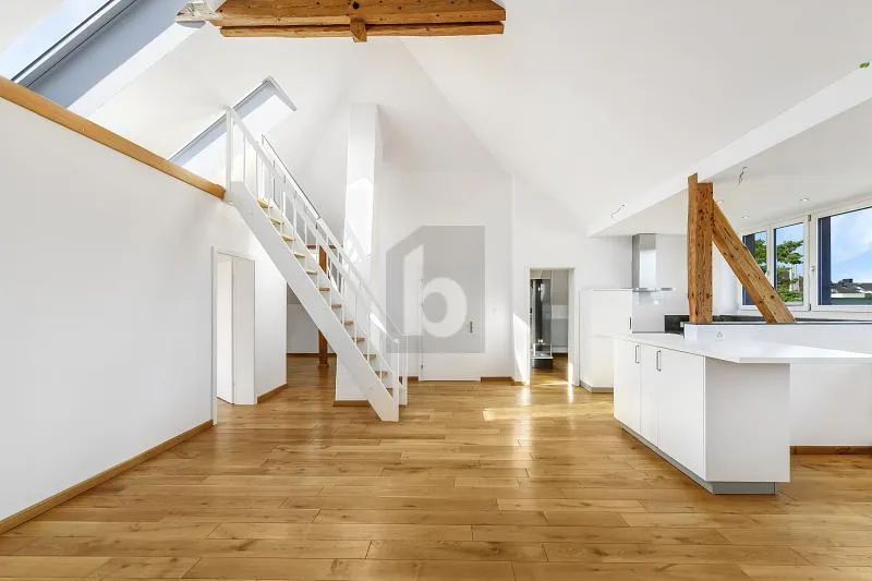 HERRSCHAFTSHAUS MIT AUSBAUPOTENTIAL AN TOP LAGE