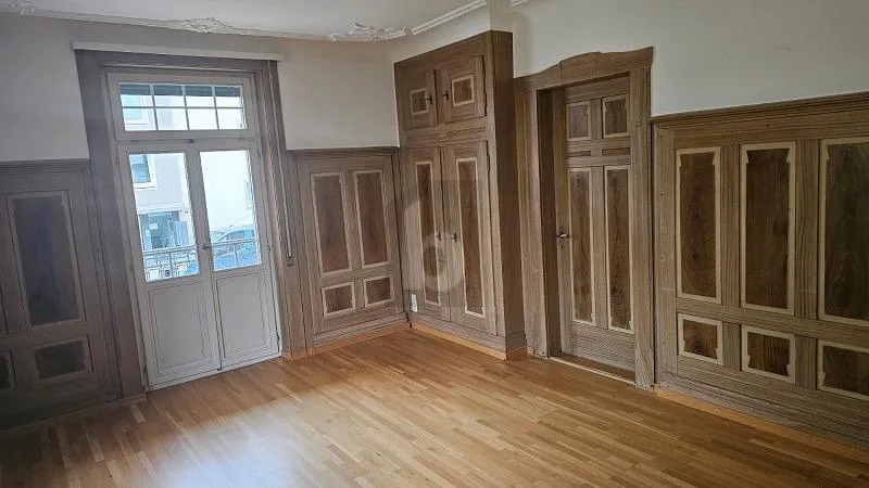HERRSCHAFTSHAUS MIT AUSBAUPOTENTIAL AN TOP LAGE