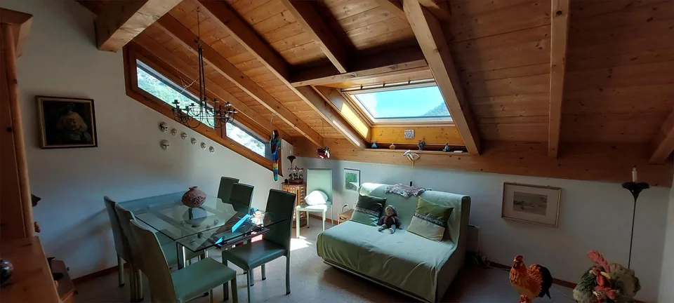 4.5 Zimmer Dachwohnung an unverbaubarer Aussichtslage