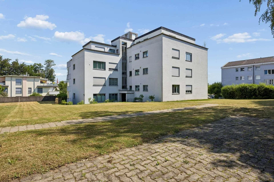 "Reserviert" Familienfreundliche 5½ Zimmer-Wohnung mit Potenzial in... – Foto 9 von 11