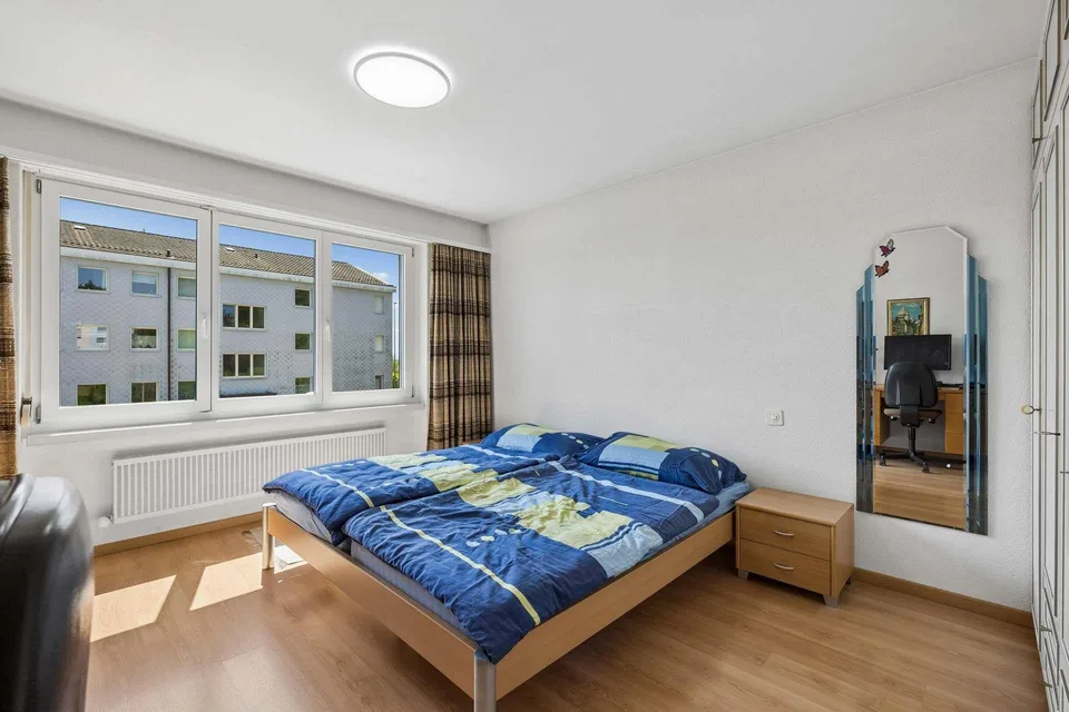 "Reserviert" Familienfreundliche 5½ Zimmer-Wohnung mit Potenzial in... – Foto 7 von 11