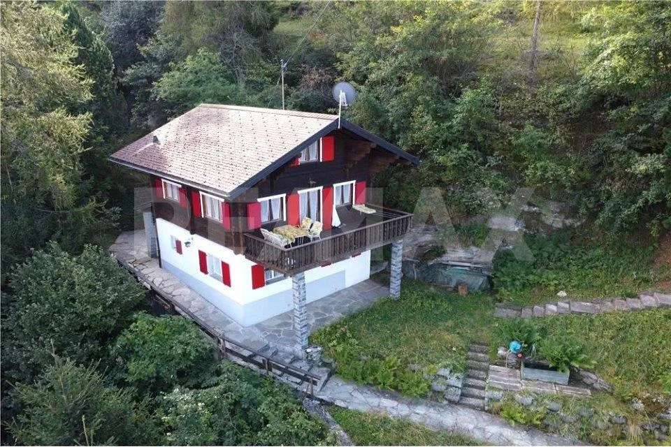 Idylle pur: Traumhaftes Chalet mit Panoramablick in Oberems