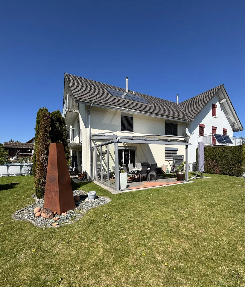 5 ½-Zimmer-Doppeleinfamilienhaus an sonniger, ruhiger Lage