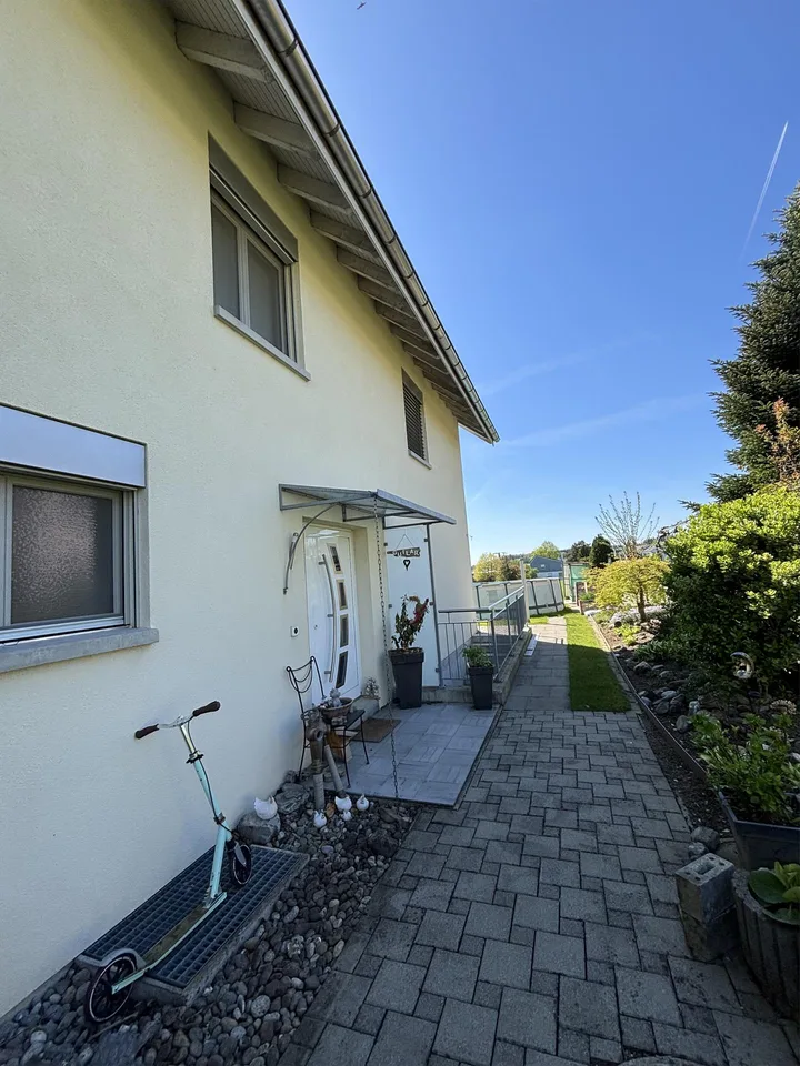 5 ½-Zimmer-Doppeleinfamilienhaus an sonniger, ruhiger Lage