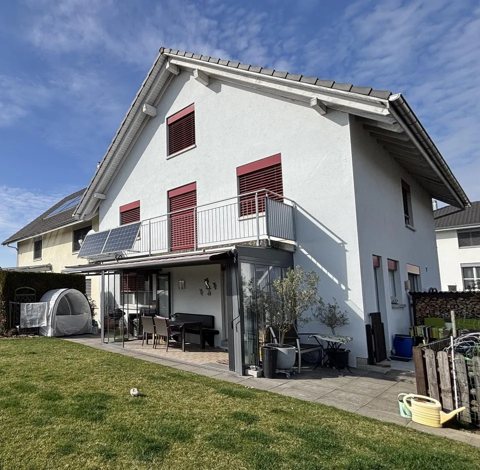 6 ½-Zimmer-Doppeleinfamilienhaus an sonniger, ruhiger Lage