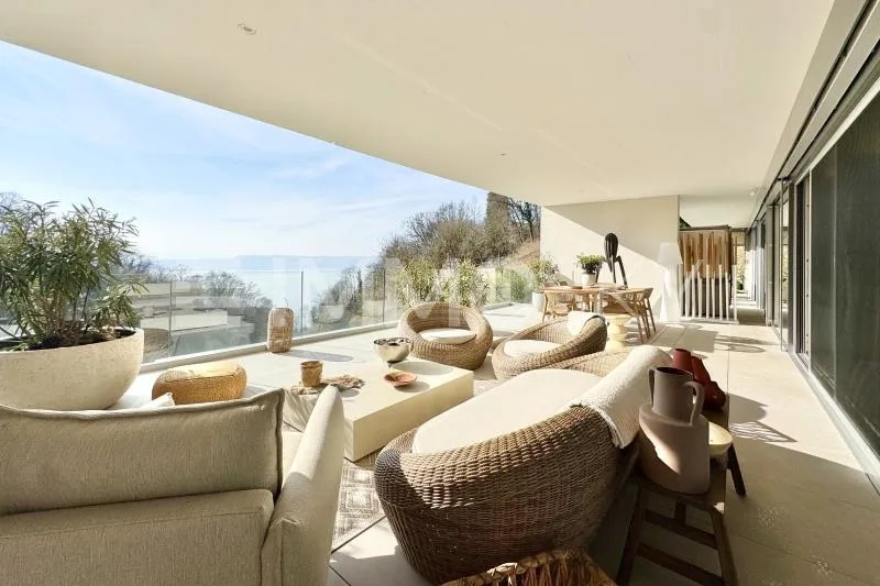 Appartement d’exception avec vue lac et prestations haut de gamme