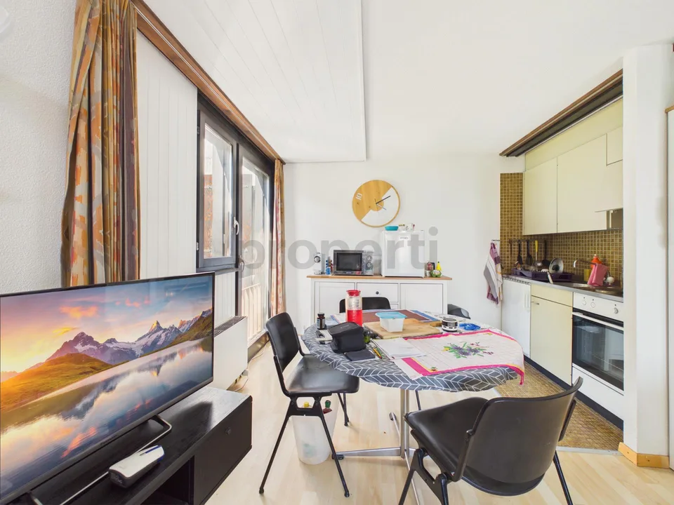 Prächtiges 2,5-Zimmer-Apartment mit Balkon in Aminona, Crans Montana