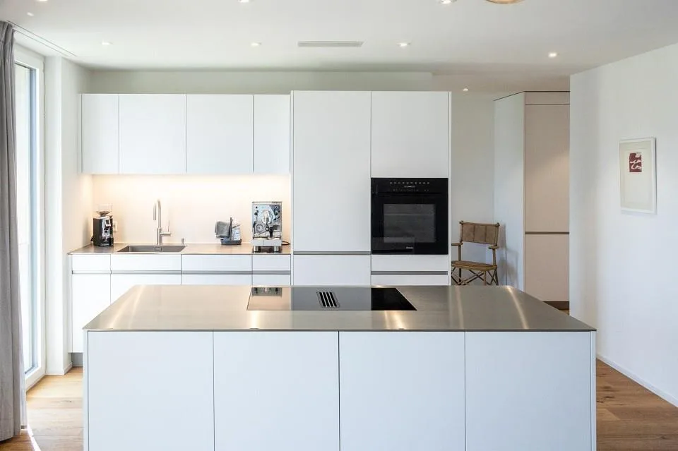 Lichtdurchflutete Moderne Wohnung mit Aussicht in Wetzikon – Foto 7 von 13