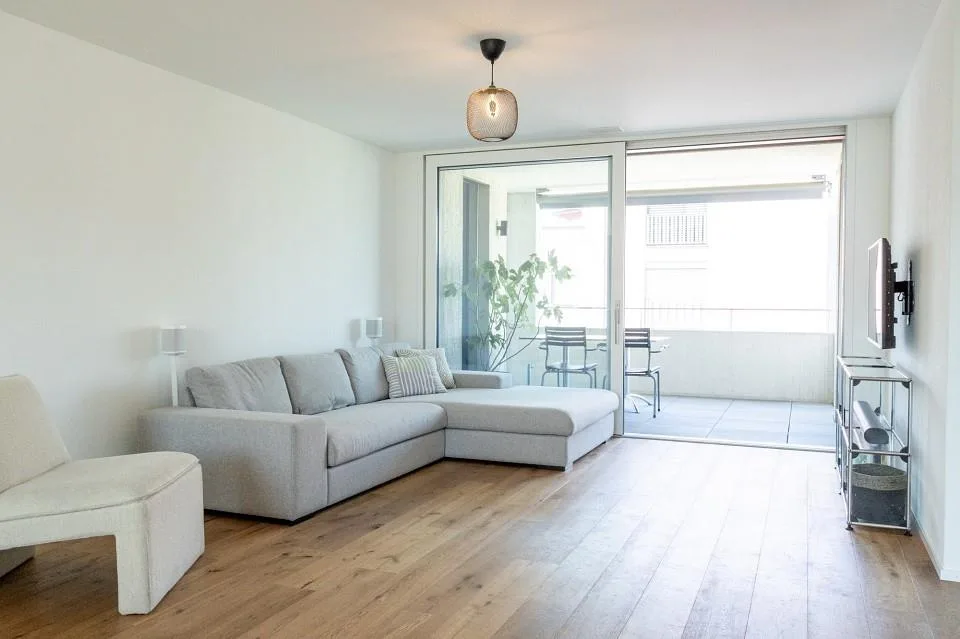Lichtdurchflutete Moderne Wohnung mit Aussicht in Wetzikon – Foto 6 von 13