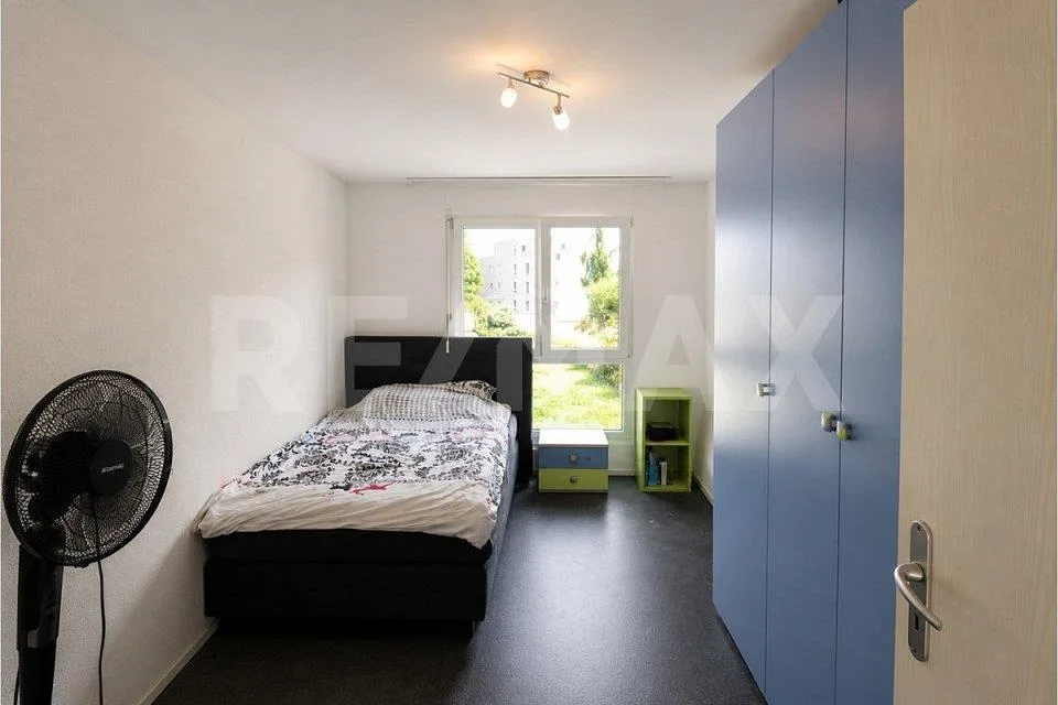 Grosszügige 4.5-Zimmer-Eigentumswohnung mit verglastem Balkon in Re... – Foto 9 von 19