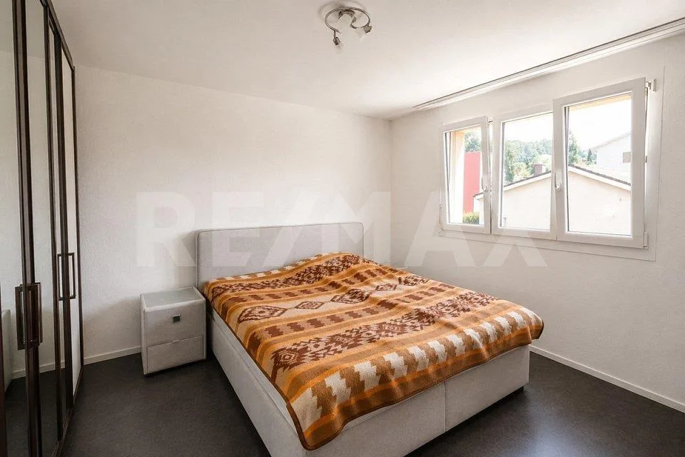 Grosszügige 4.5-Zimmer-Eigentumswohnung mit verglastem Balkon in Re... – Foto 7 von 19