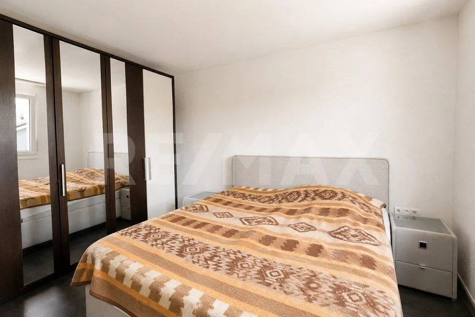Grosszügige 4.5-Zimmer-Eigentumswohnung mit verglastem Balkon in Re... – Foto 8 von 19