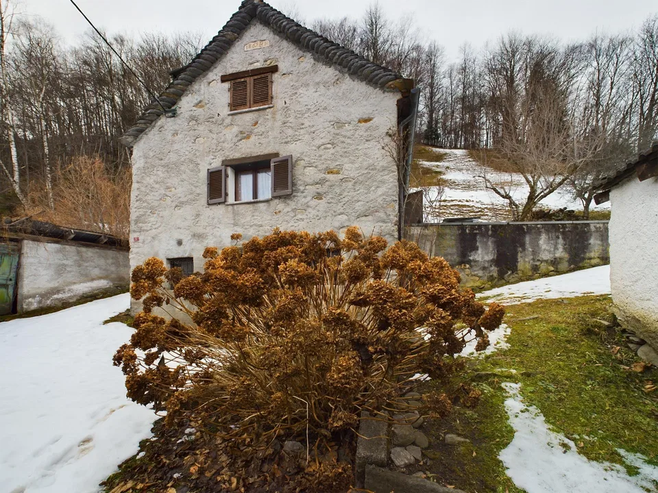 Terreno edificabile con Rustico nella splendida Valle di Blenio