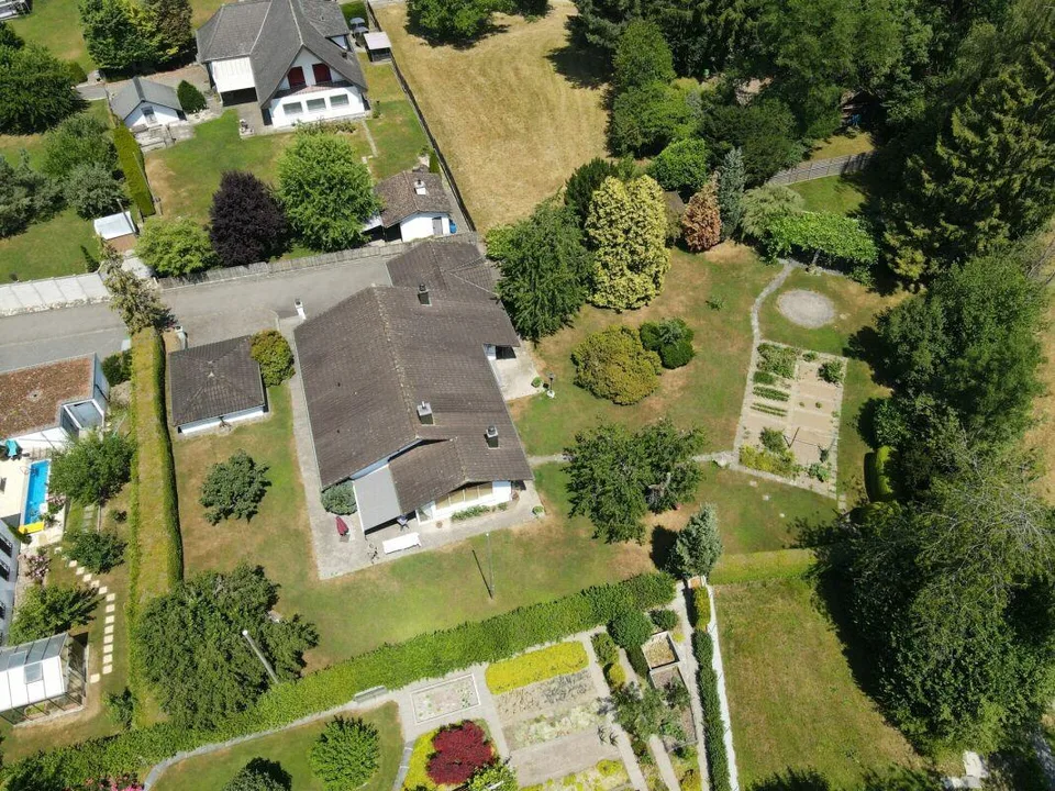 Ein Gartenparadies mit Einfamilienhaus: Natur, Raum und Lebensquali...