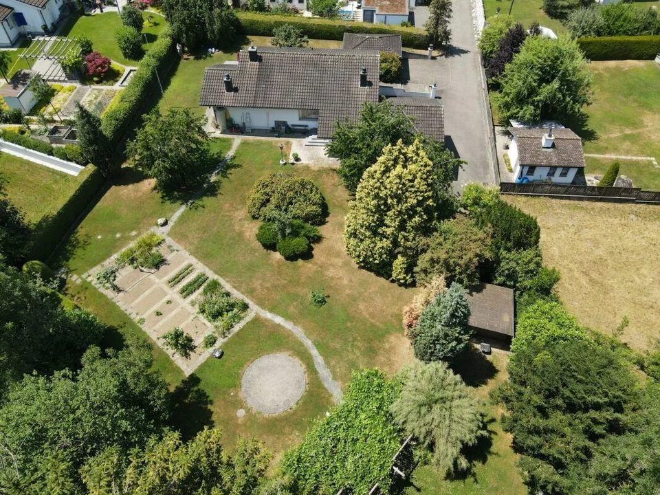 Ein Gartenparadies mit Einfamilienhaus: Natur, Raum und Lebensquali...