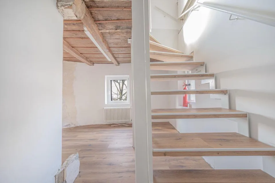 Spacious semi-detached house with unobstructed views and generous i... – photo 12 sur 17
