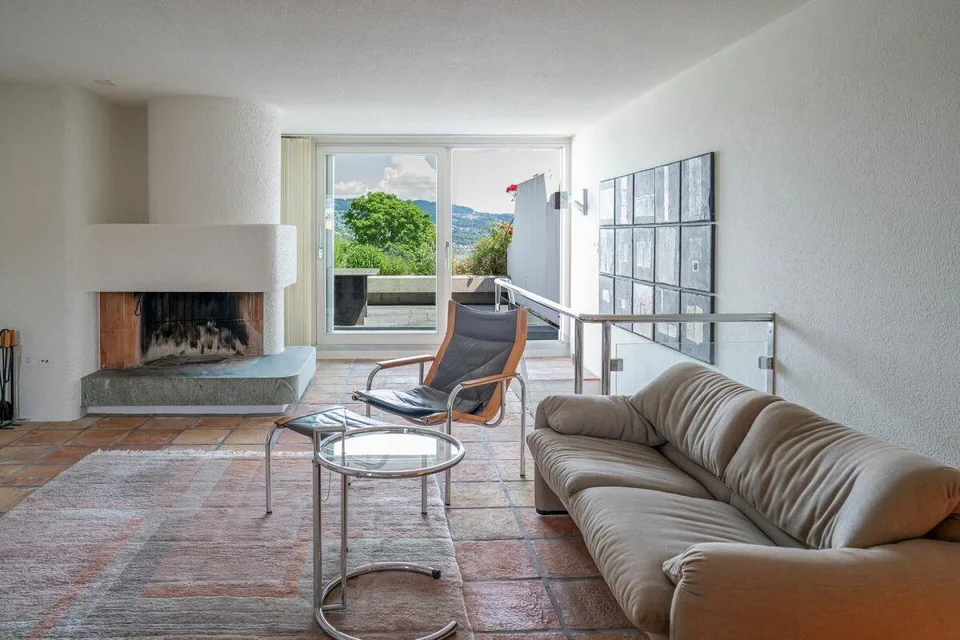 5.5 Zimmer Maisonette-Wohnung mit Traumaussicht, Aussenpool und Ten...