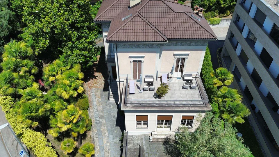 Charmante Dachwohnung mit Terrasse in einer historischen Villa | Pr... – foto 9 di 9