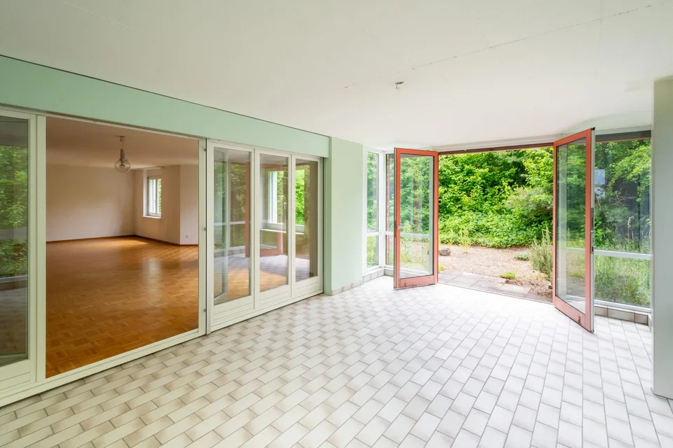 Schöne Gartenwohnung mit grossem Wintergarten