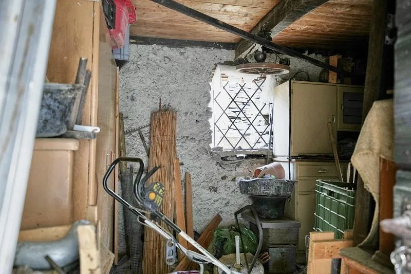 2-Zimmer-Dorfrustico zum Ausbauen   /   rustico nel nucleo da riatt...