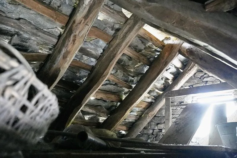2-Zimmer-Dorfrustico zum Ausbauen / rustico nel nucleo da riatt... – Foto 6 von 7