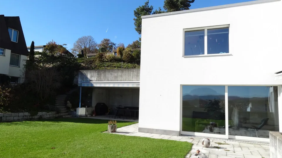 Grosszügiges Einfamilienhaus mit toller Aussicht