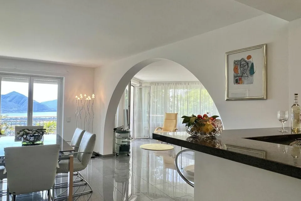 TOP LAGE mit 180° Seesicht - Exklusive Wohnung mit separatem Gästeb...