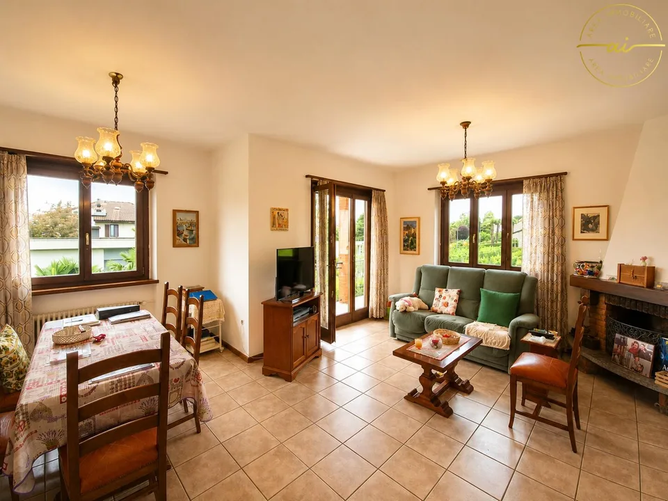 CASA INDIPENDENTE CON AMPIO TERRENO EDIFICABILE