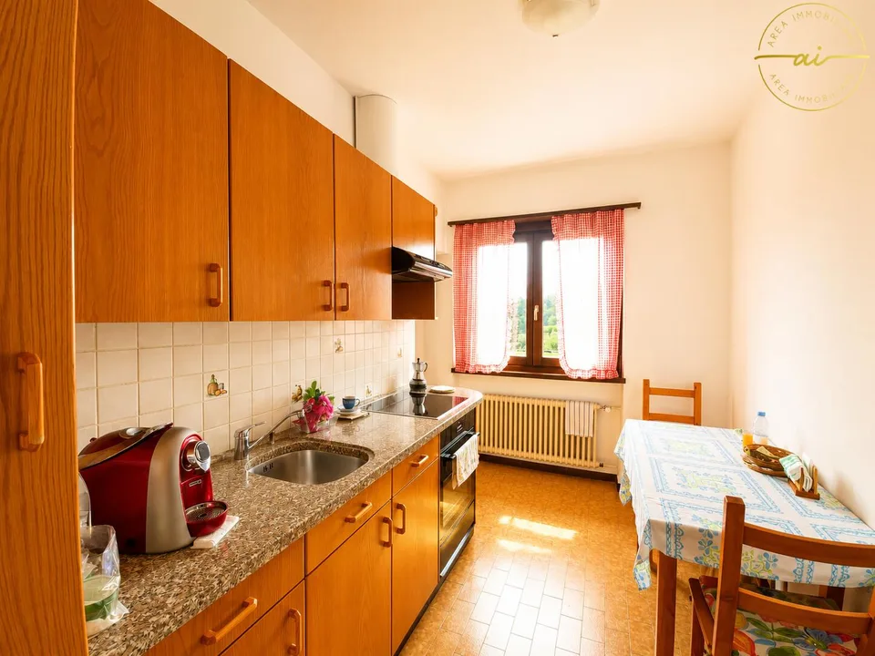 CASA INDIPENDENTE CON AMPIO TERRENO EDIFICABILE – photo 9 sur 13