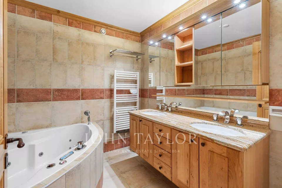 5.5 pièces de standing, Plafond cathédrale, 4 suites, wellness à Cr... – photo 12 of 18