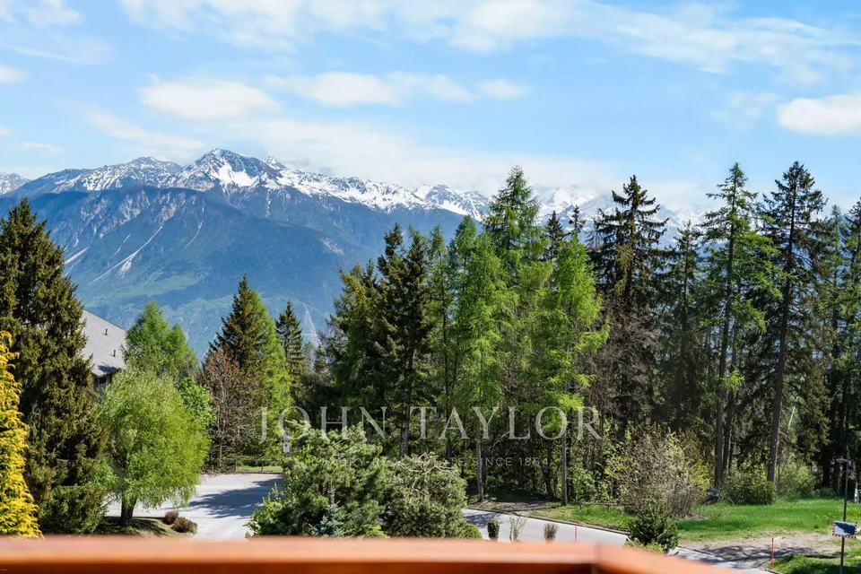 5.5 pièces de standing, Plafond cathédrale, 4 suites, wellness à Cr...