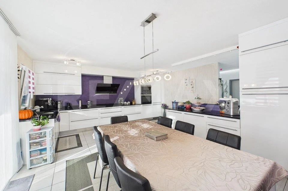 Ampia casa bifamiliare completamente rinnovata con grande spazio es... – Foto 13 von 13