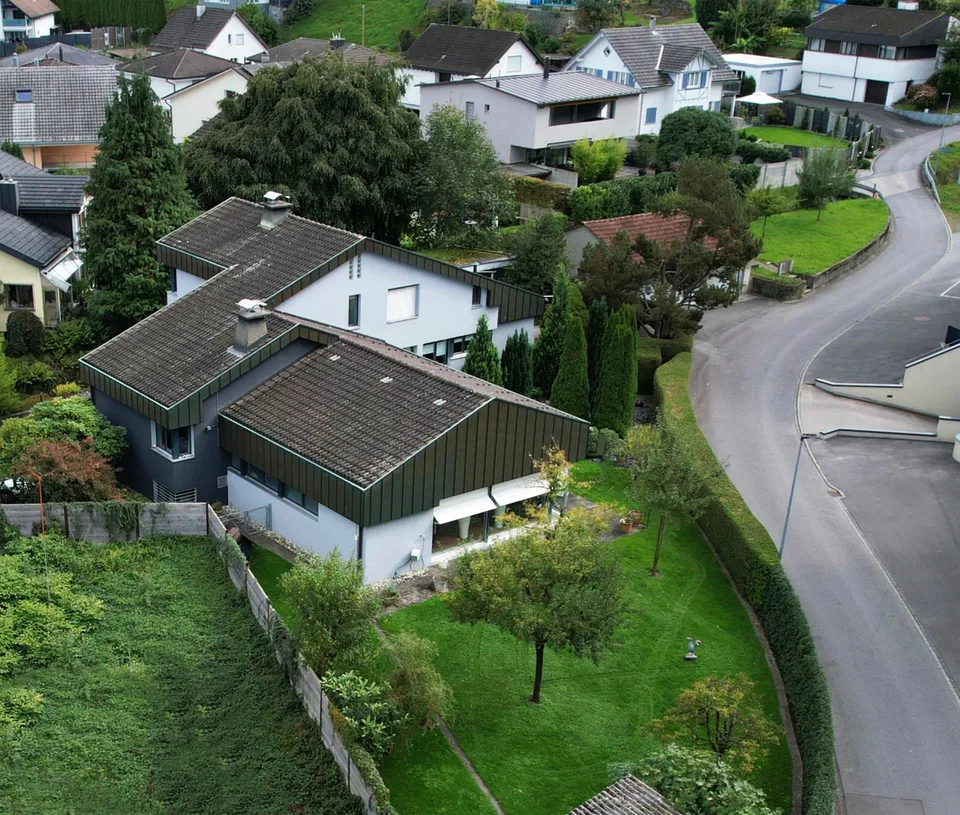 Grosszügiges Wohnen mit Doppelgarage und 1'310 m² Grundstück – Foto 18 von 18