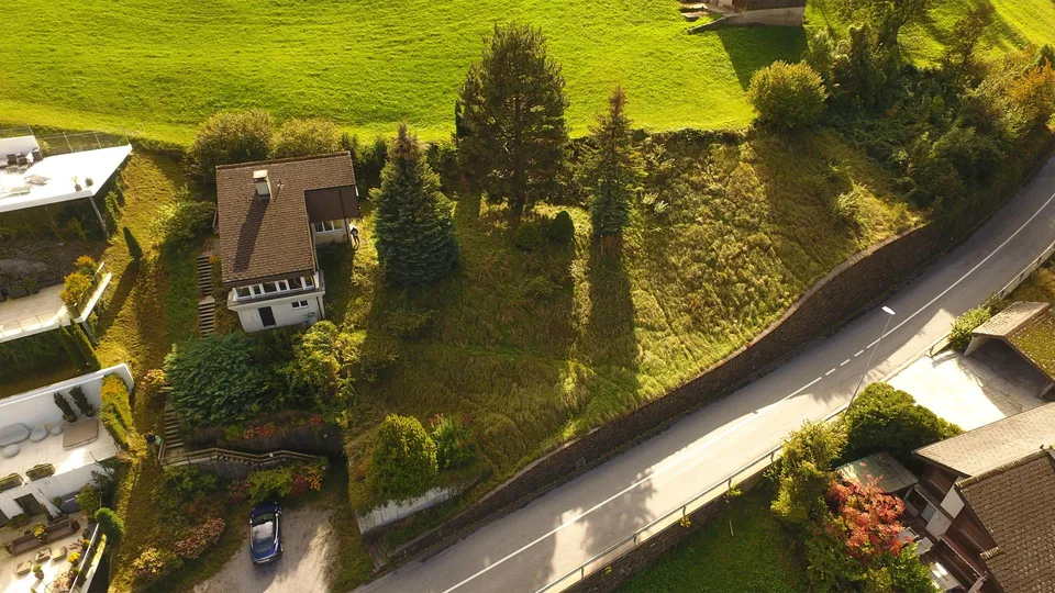 Einfamilienhaus (Seesicht) mit erschlossenem Baulandanteil