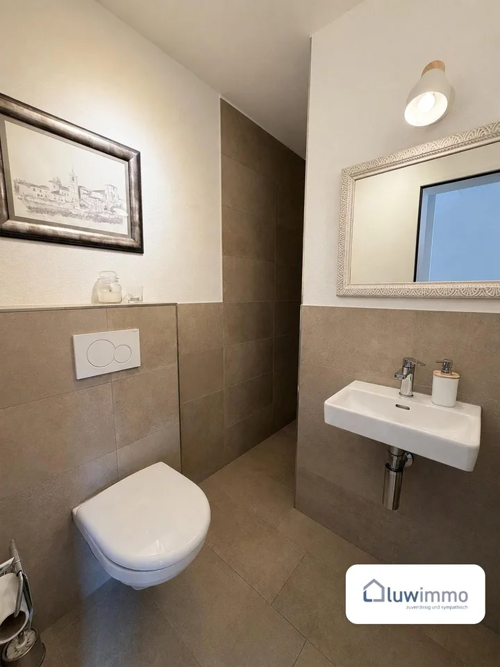 Modernes 6.5-Zimmer-Doppeleinfamilienhaus in Flüh