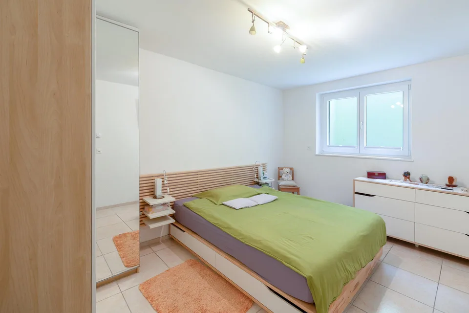 4.5 Zimmer Doppeleinfamilienhaus mit 2 zus. ausgebauten Zimmern im UG – foto 14 di 14