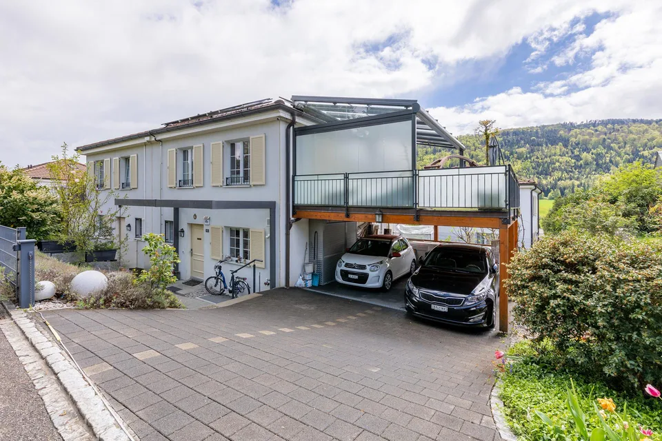 4.5 Zimmer Doppeleinfamilienhaus mit 2 zus. ausgebauten Zimmern im UG