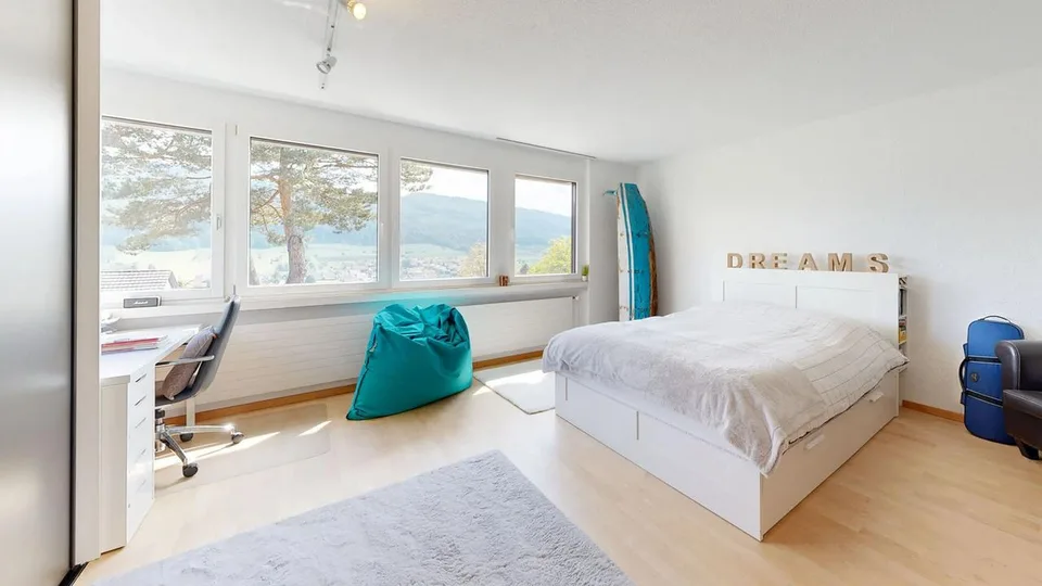 Stilvolles 5.5-Zimmer-Einfamilienhaus mit Doppelgarage und Innenpool – foto 6 di 27