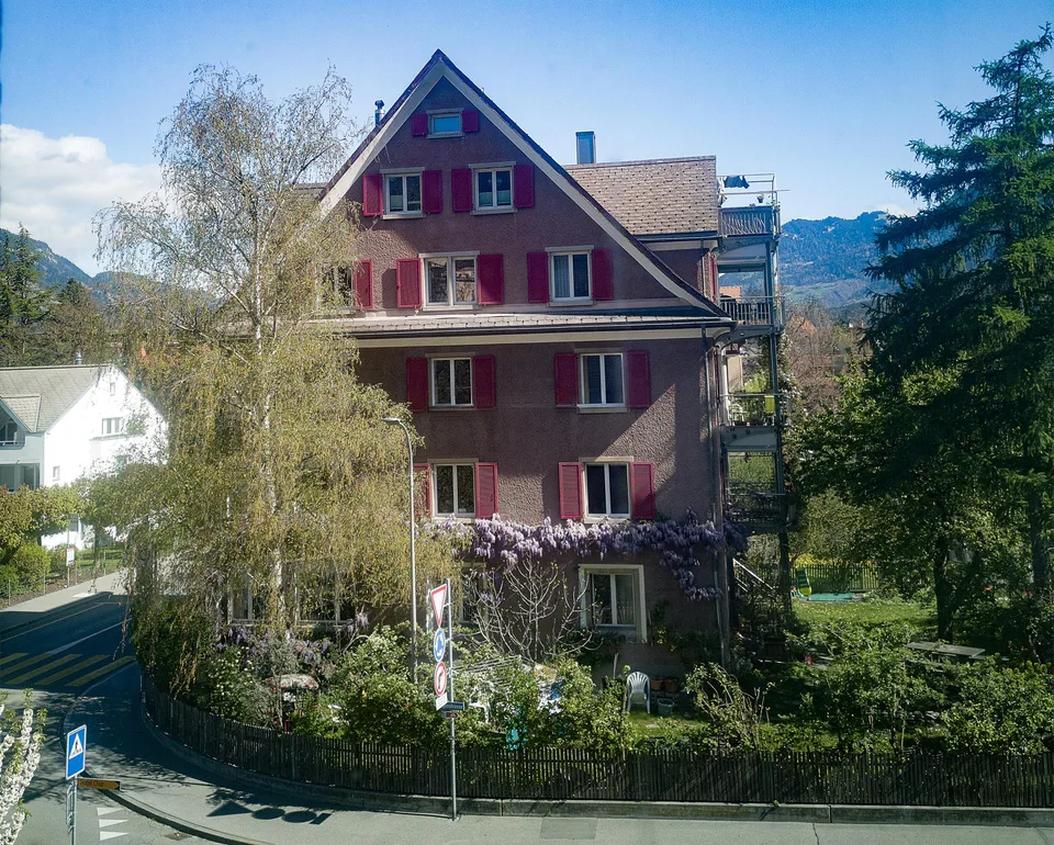Eigentumswohnung in Mehrfamilienhaus