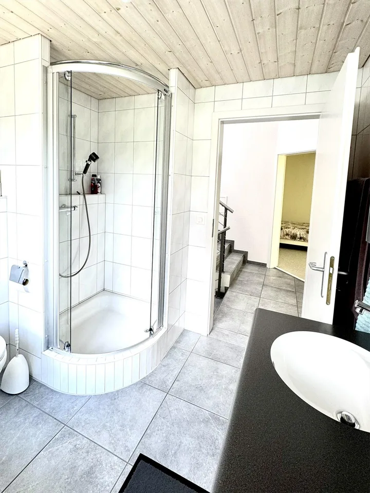 Maison jumelée de 7,5 pièces charmante à Gossau SG – photo 6 sur 9