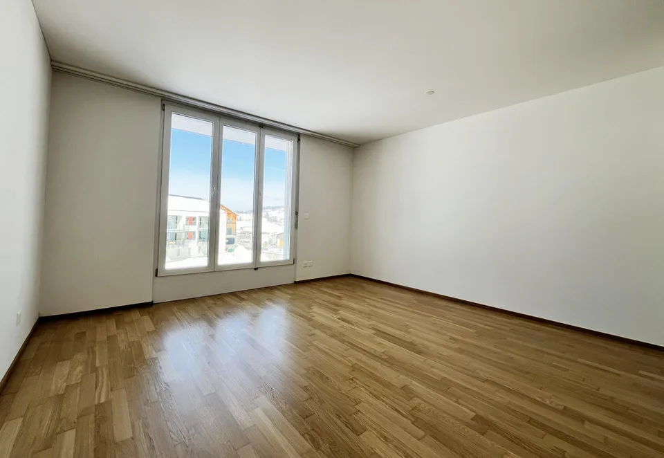 Traumhaft mit Aussicht : Helle, moderne 5.5 Zimmer Wohnung