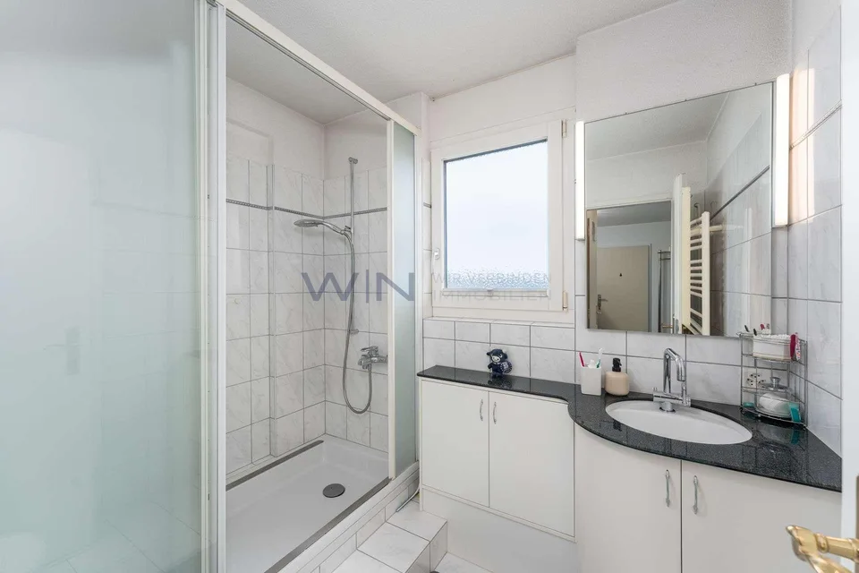 Weitblick über Wald und Berge, achte Etage – Foto 9 von 12