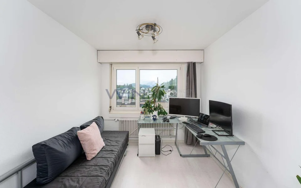 Weitblick über Wald und Berge, achte Etage – Foto 8 von 12