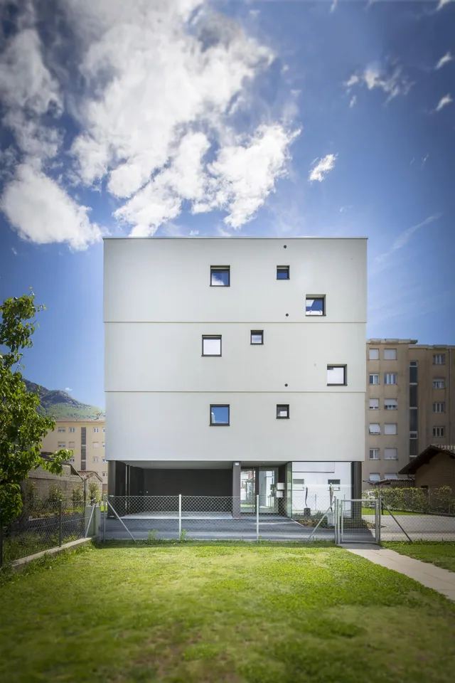 Palazzina Moderna a reddito nel cuore di Bellinzona .