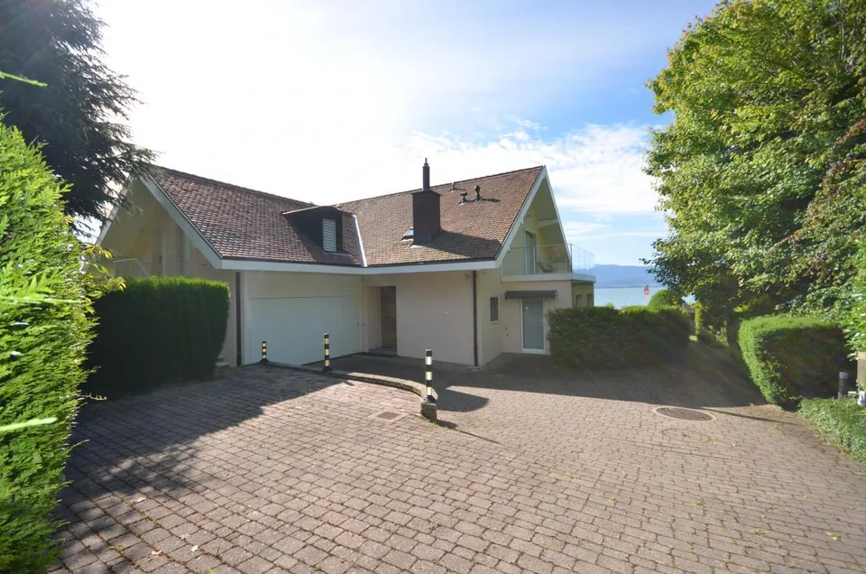 SAINT-PREX - DEUX VILLAS AU BORD DU LÉMAN, AVEC ACCÈS PRIVATIF AU LAC – photo 8 sur 19
