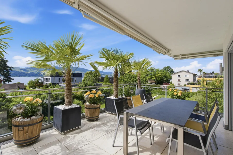 Wohntraum mit sonniger Terrasse und Seeblick