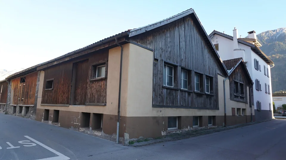 Felsberg - Mehrfamilienhaus mit 5 Wohnungen und Werkstatt/Lage