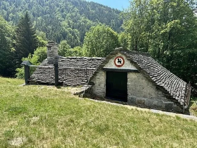 Rustico zum Ausbauen mit herrlicher Aussicht mit Sitzplatz   /   ru...